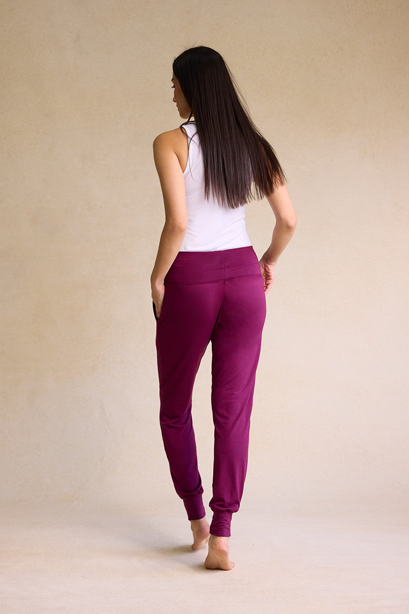 Kimberley is 5'8", typically wears a size 4 and is wearing a size small