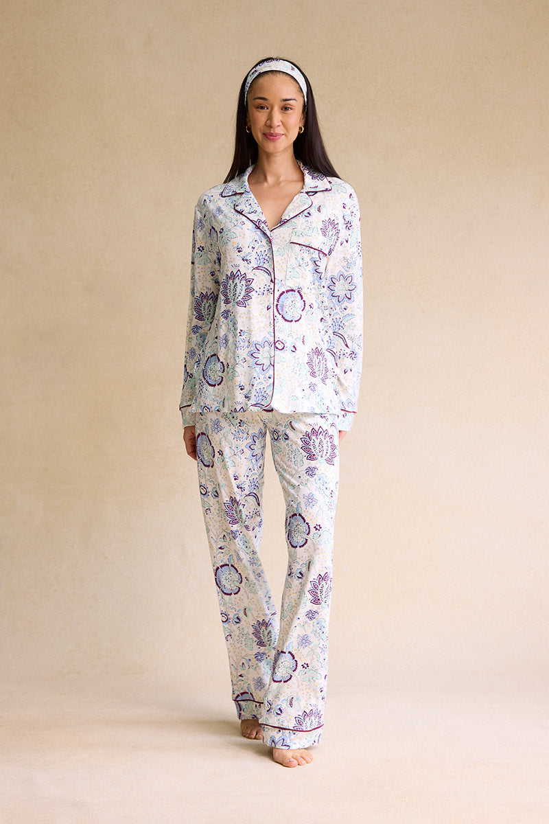 Kimberley is 5'8", typically wears a size 4 and is wearing a size small