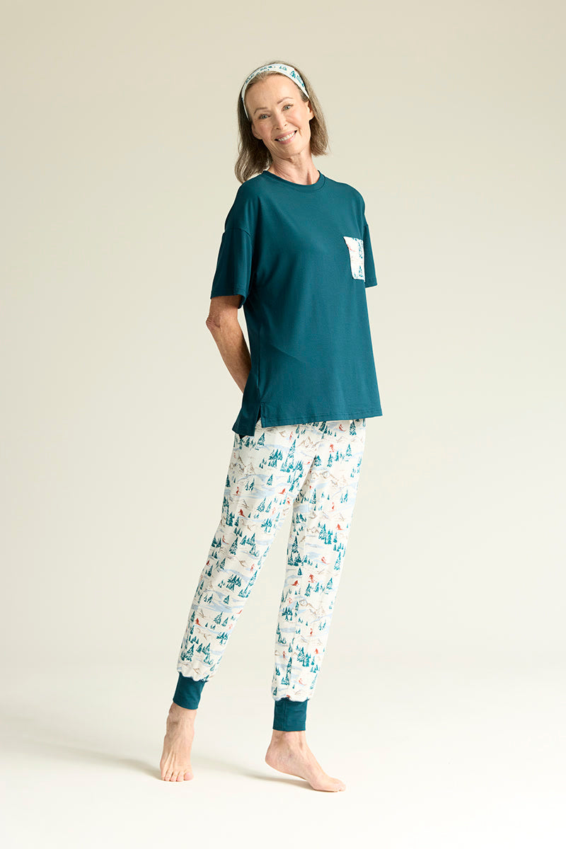 Angela is 5'11", typically wears a size 2 and is wearing a size small