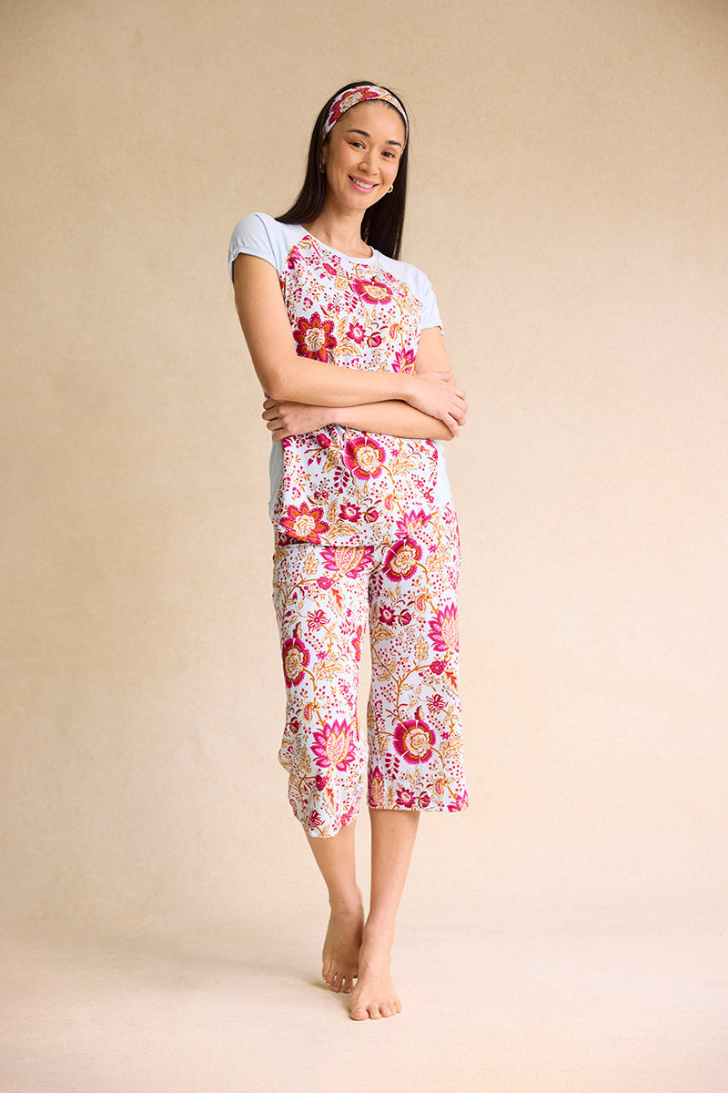Kimberley is 5'8", typically wears a size 4 and is wearing a size small