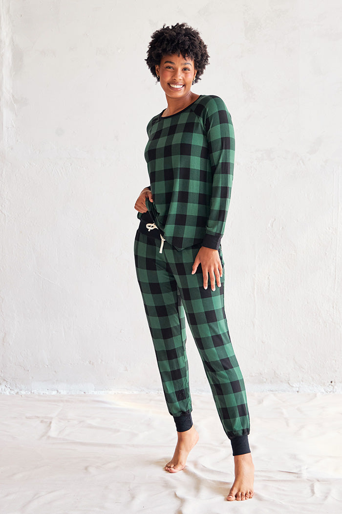 Alex is 5'11", typically wears a size 8/10 and is wearing a size medium