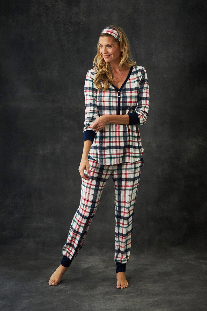 Pardeep is 5'8", typically wears a size 0 and is wearing a size XS