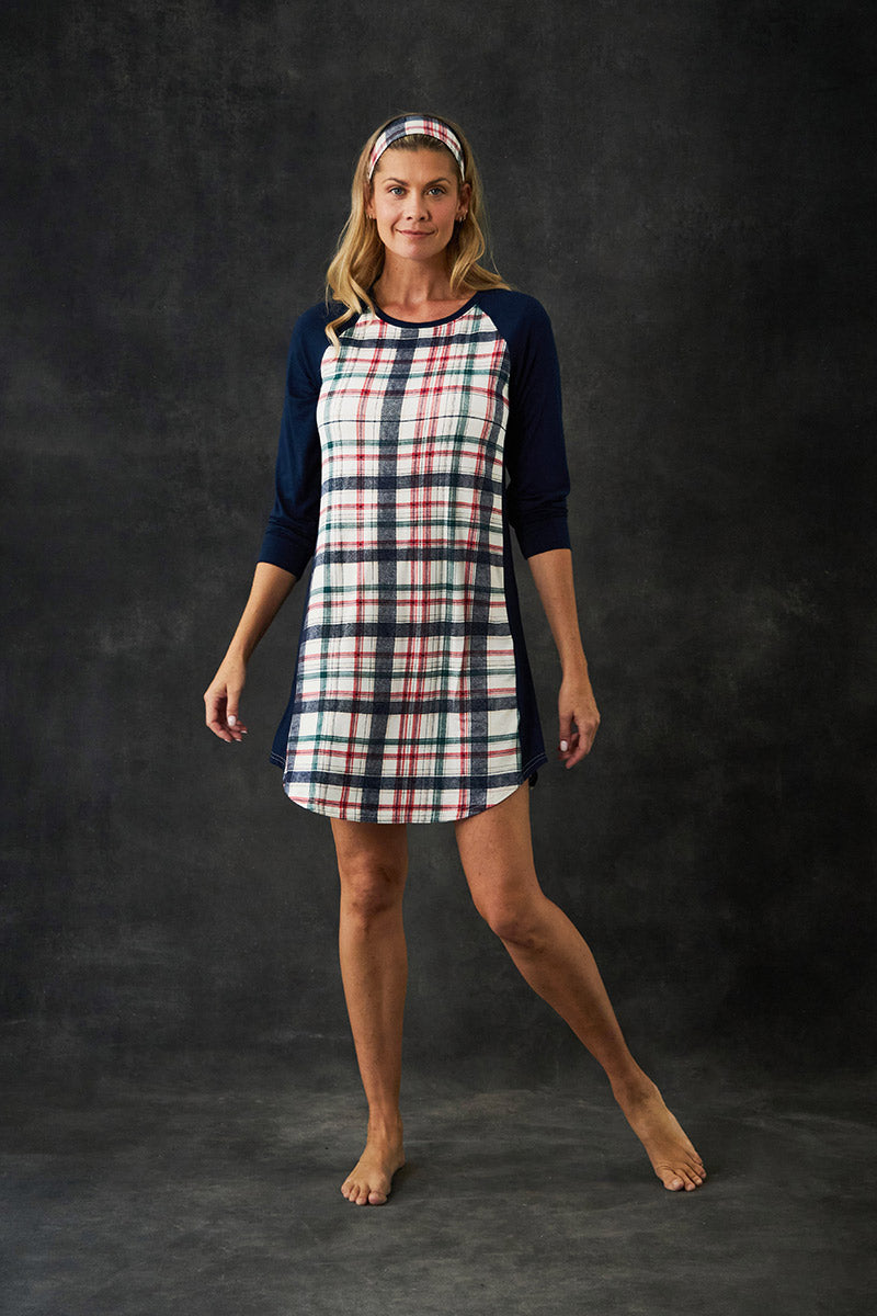 Amber is 5'9", typically wear a size 6 and is wearing a size medium