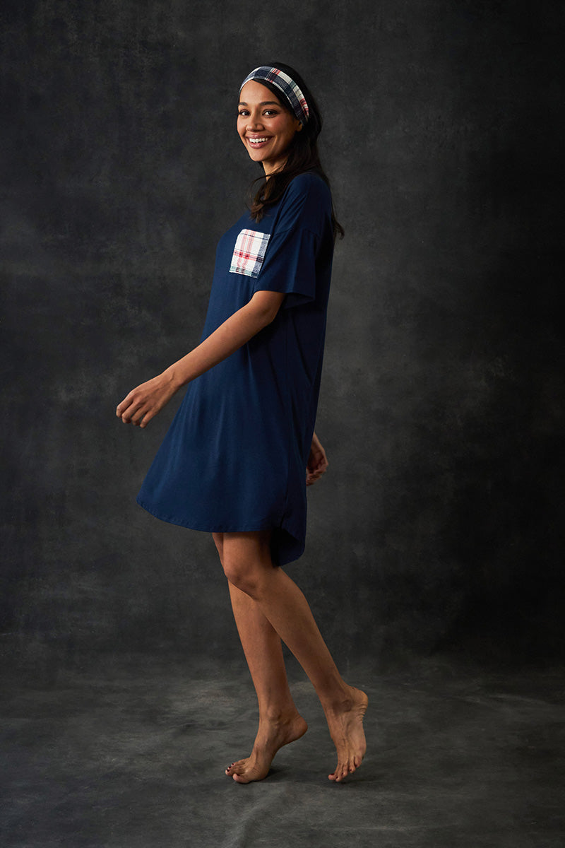 Pardeep is 5'8", typically wears a size 0 and is wearing a size XS