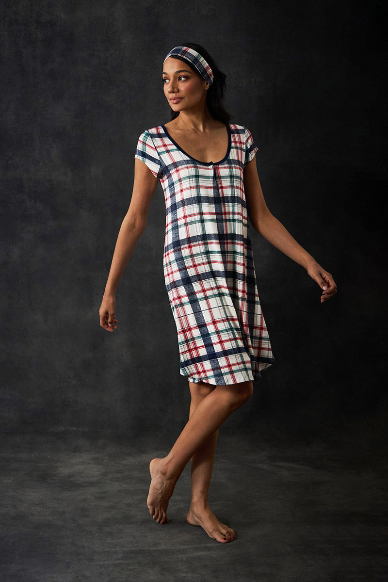 Pardeep is 5'8", typically wears a size 0 and is wearing a size XS