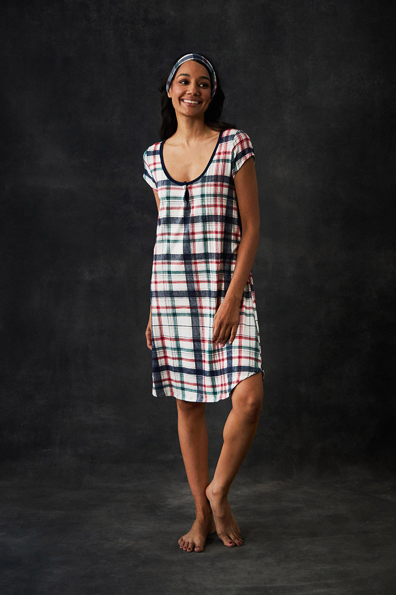 Pardeep is 5'8", typically wears a size 0 and is wearing a size XS