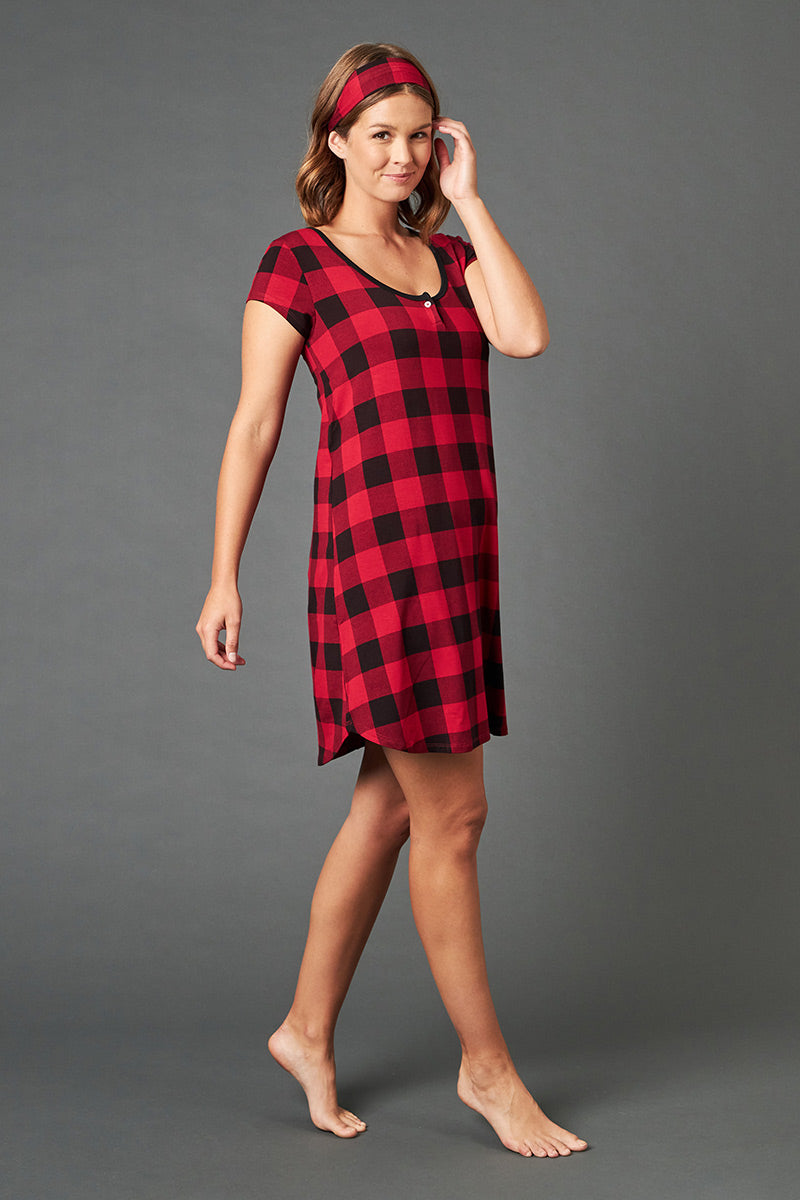 Steph is 5'10", typically wears a size 6/8 and is wearing a size medium