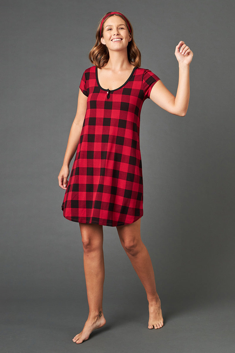 Steph is 5'10", typically wears a size 6/8 and is wearing a size medium