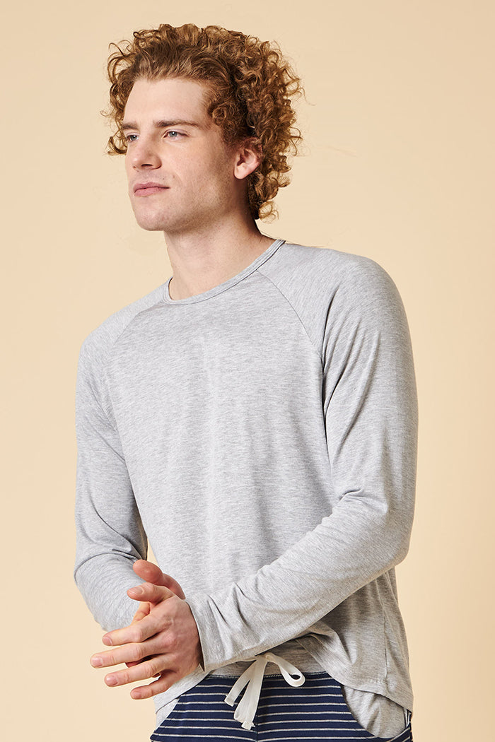 Myles is 6'0", has a 38" chest and is wearing a size medium