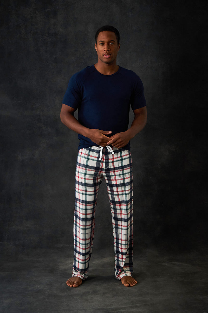 Brendan is 6'0", typically wears a size 32 pant, has a 40" chest and is wearing a size medium