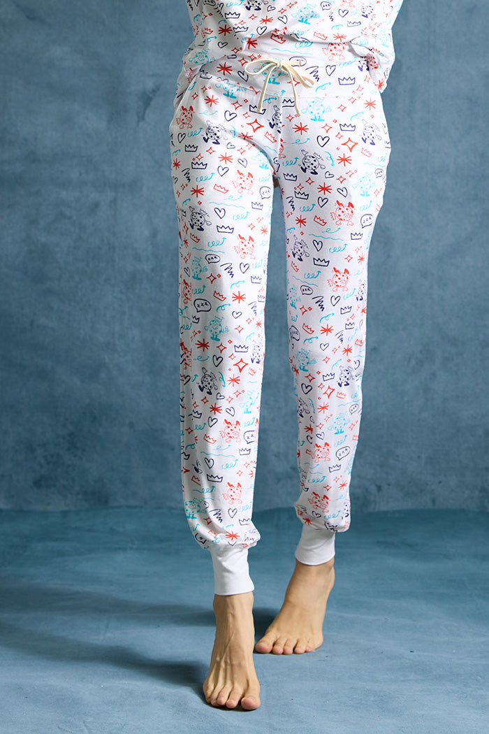 Lynn is 5'8", typically wears a size 2/4 and is wearing a size S