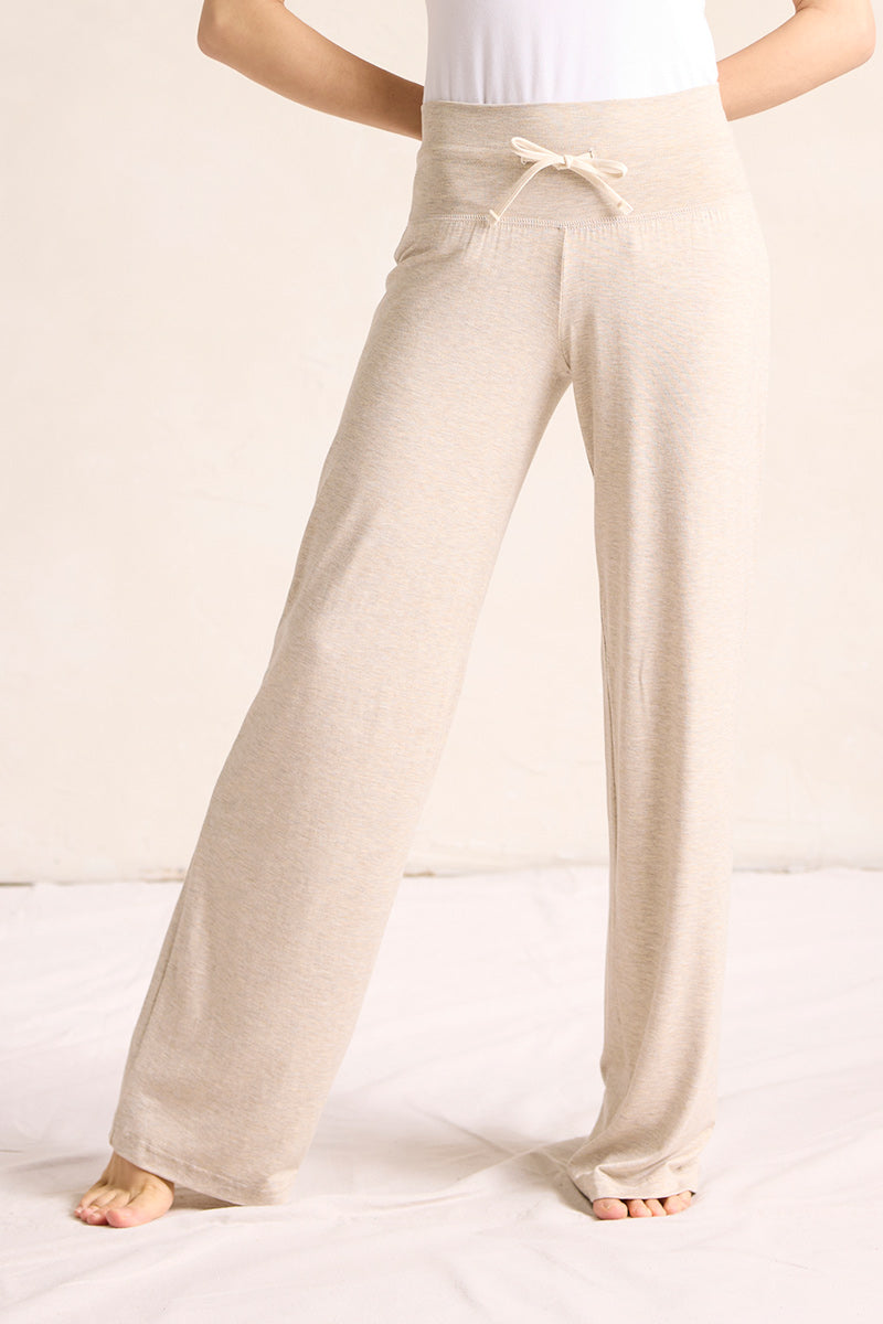 Lynn is 5'8", typically wears a size 2/4 and is wearing a size S