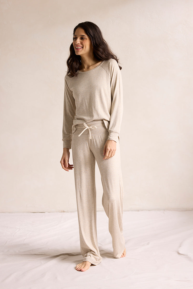 Lynn is 5'8", typically wears a size 2/4 and is wearing a size S