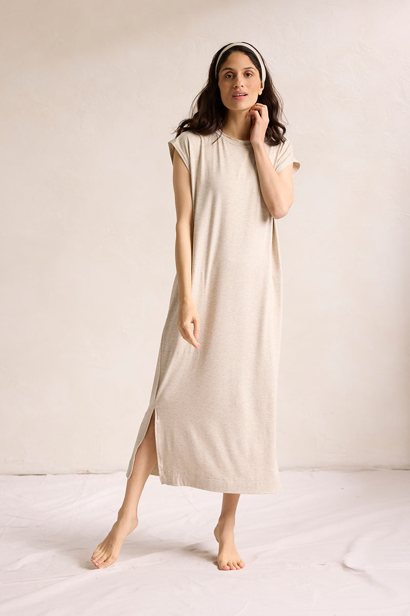 Lynn is 5'8", typically wears a size 2/4 and is wearing a size S