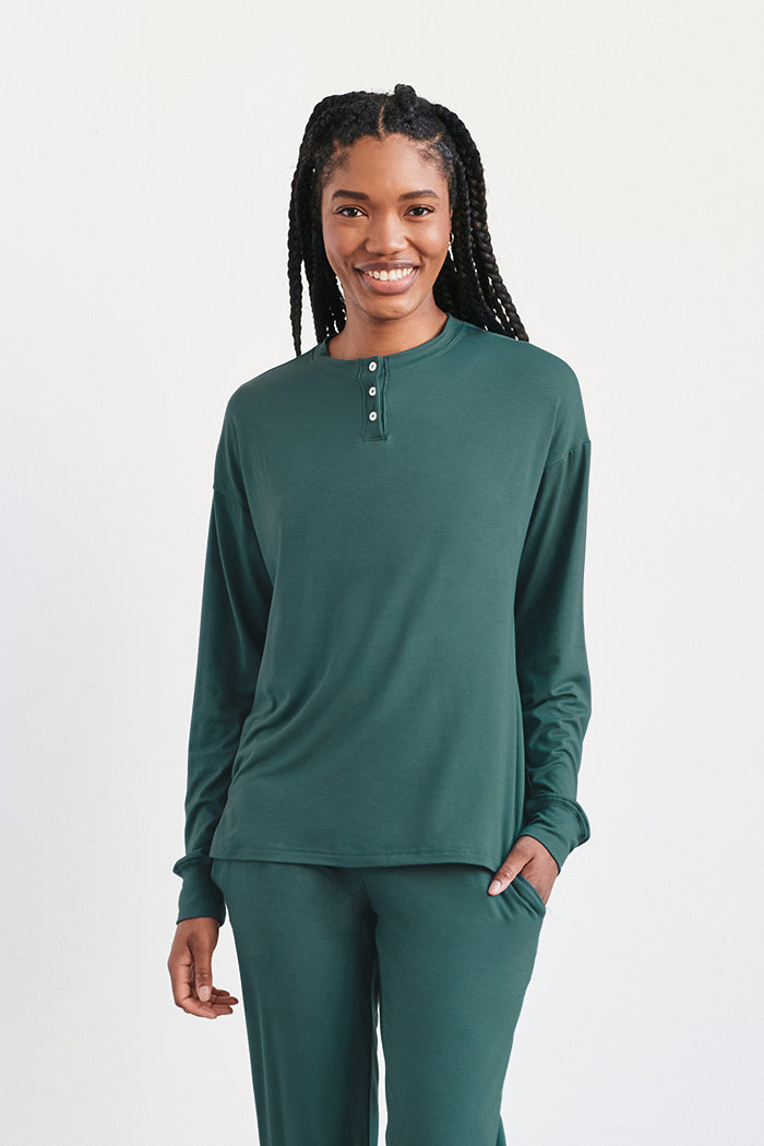 Ruqayyah is 5'9", typically wears a size 2 and is wearing a size small