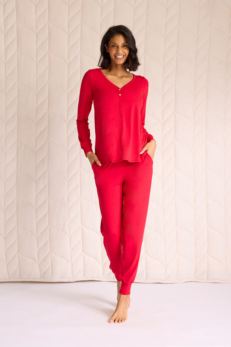 Tsanna is 5'10", typically wears a size 2 and is wearing a size small
