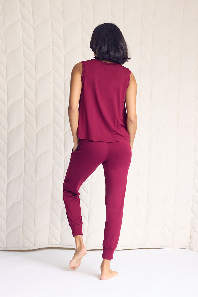 Tsanna is 5'10", typically wears a size 2 and is wearing a size small