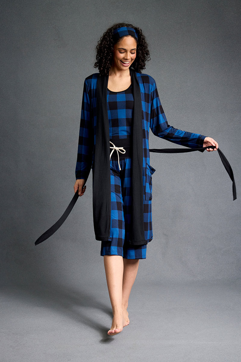 Adia is 5'7", typically wears a size 2 and is wearing a size S