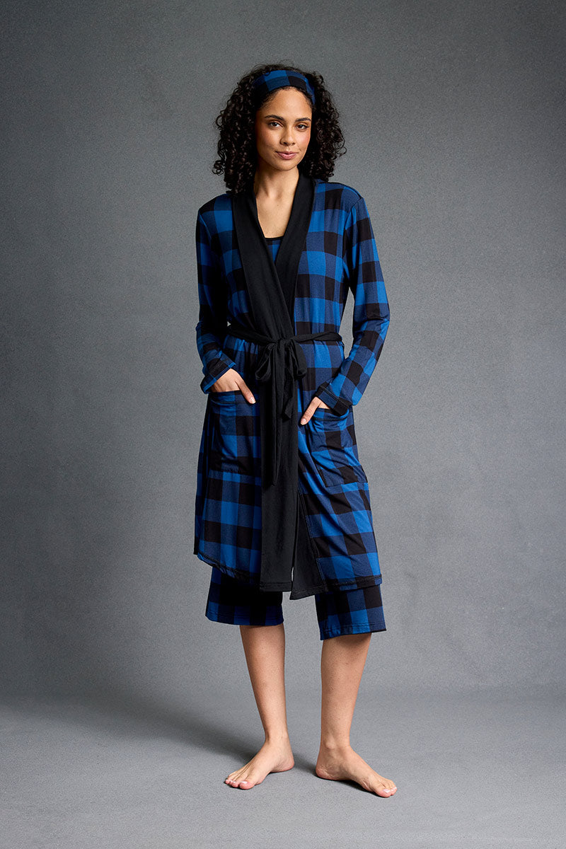 Adia is 5'7", typically wears a size 2 and is wearing a size S