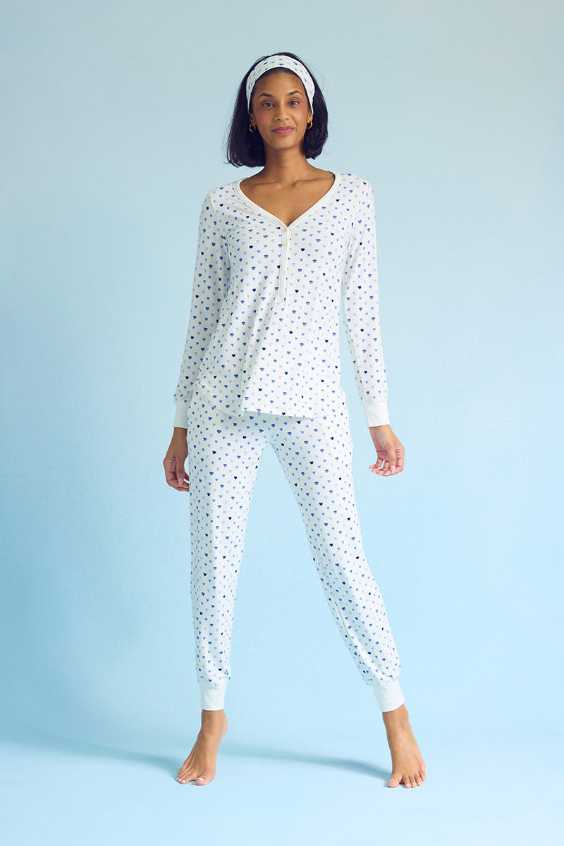 Tsanna is 5'10", typically wears a size 2 and is wearing a size small