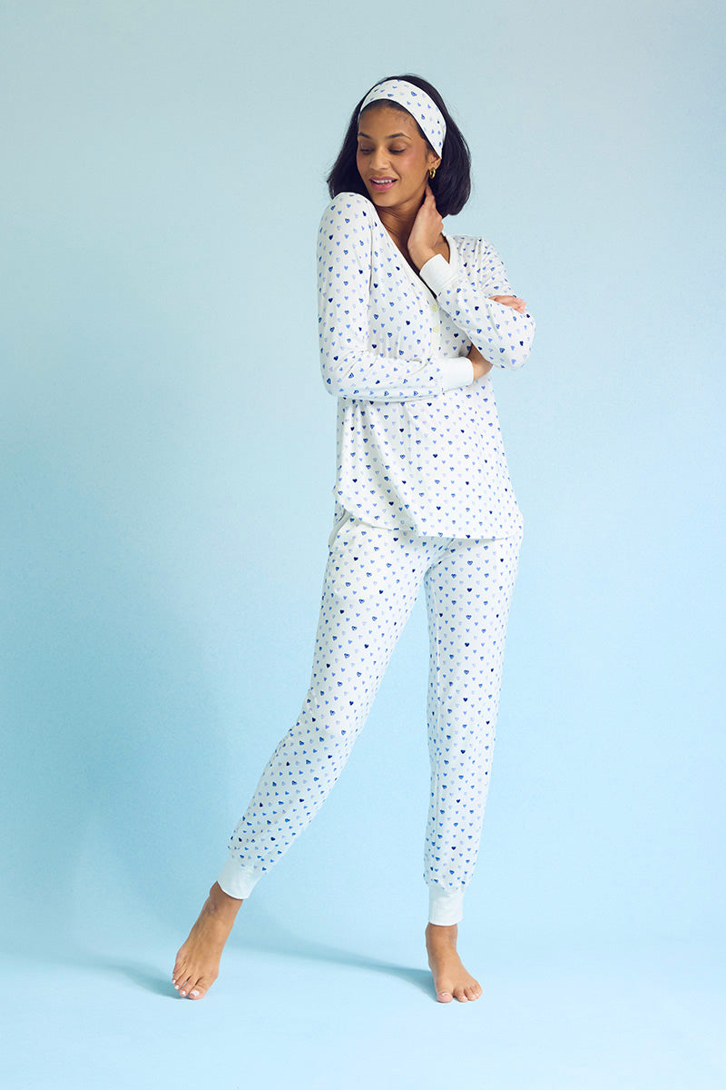 Tsanna is 5'10", typically wears a size 2 and is wearing a size small