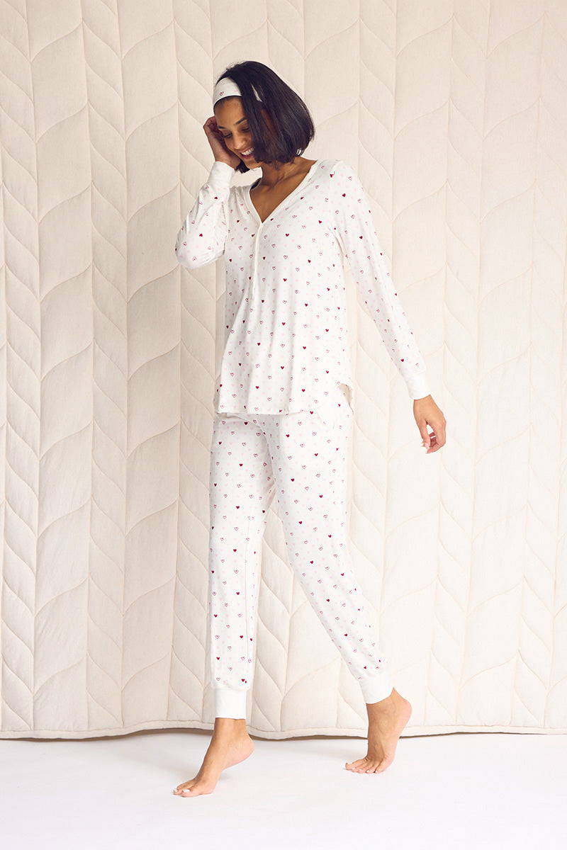 Tsanna is 5'10", typically wears a size 2 and is wearing a size small