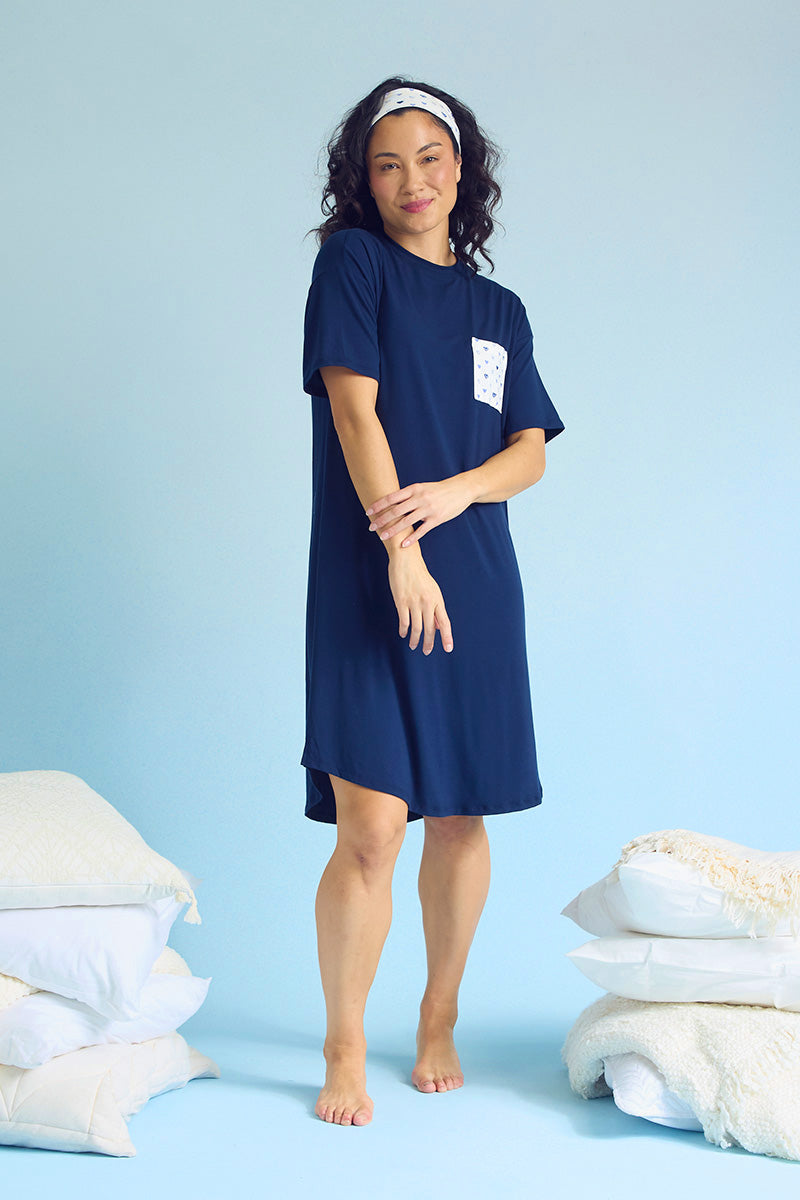 Meriko is 5'9", typically wears a size 6/8 and is wearing a size medium