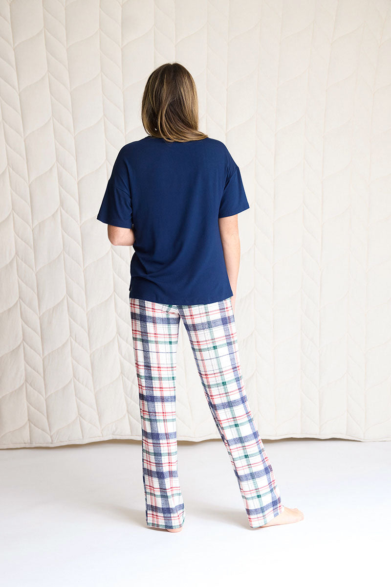 Lauren is 5'8", usually wears a size 4/6 and is wearing a size Small