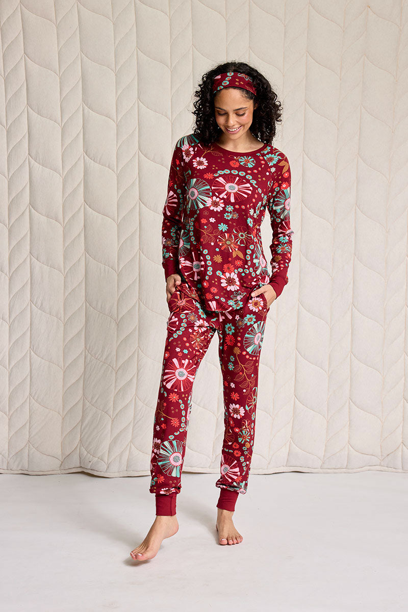 Adia is 5'7", typically wears a size 2 and is wearing a size S