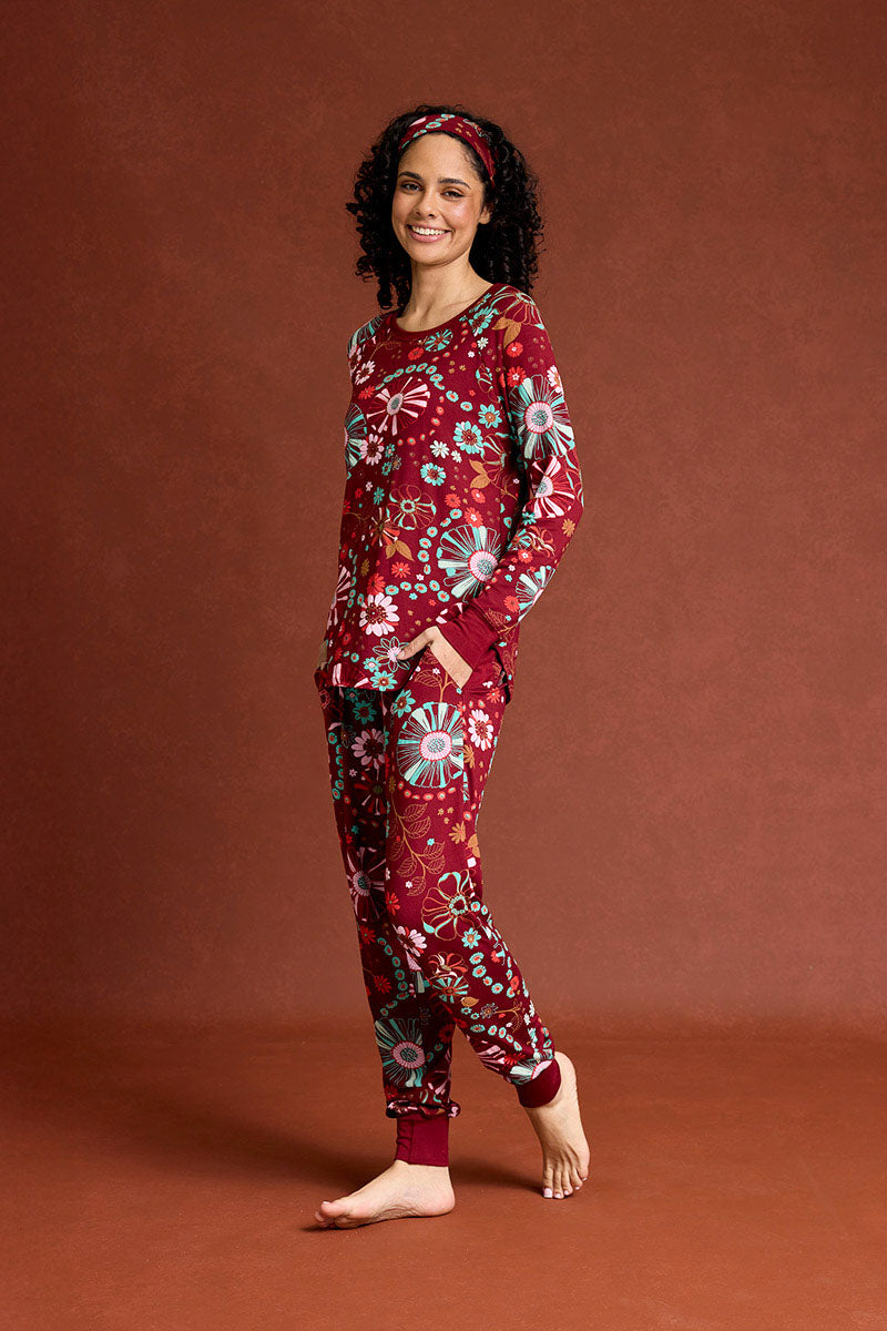 Adia is 5'7", typically wears a size 2 and is wearing a size S