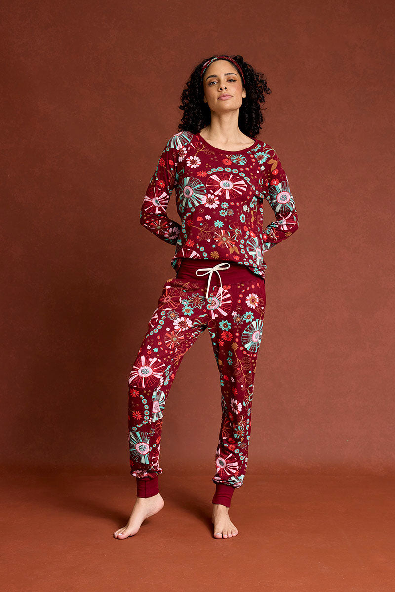 Adia is 5'7", typically wears a size 2 and is wearing a size S