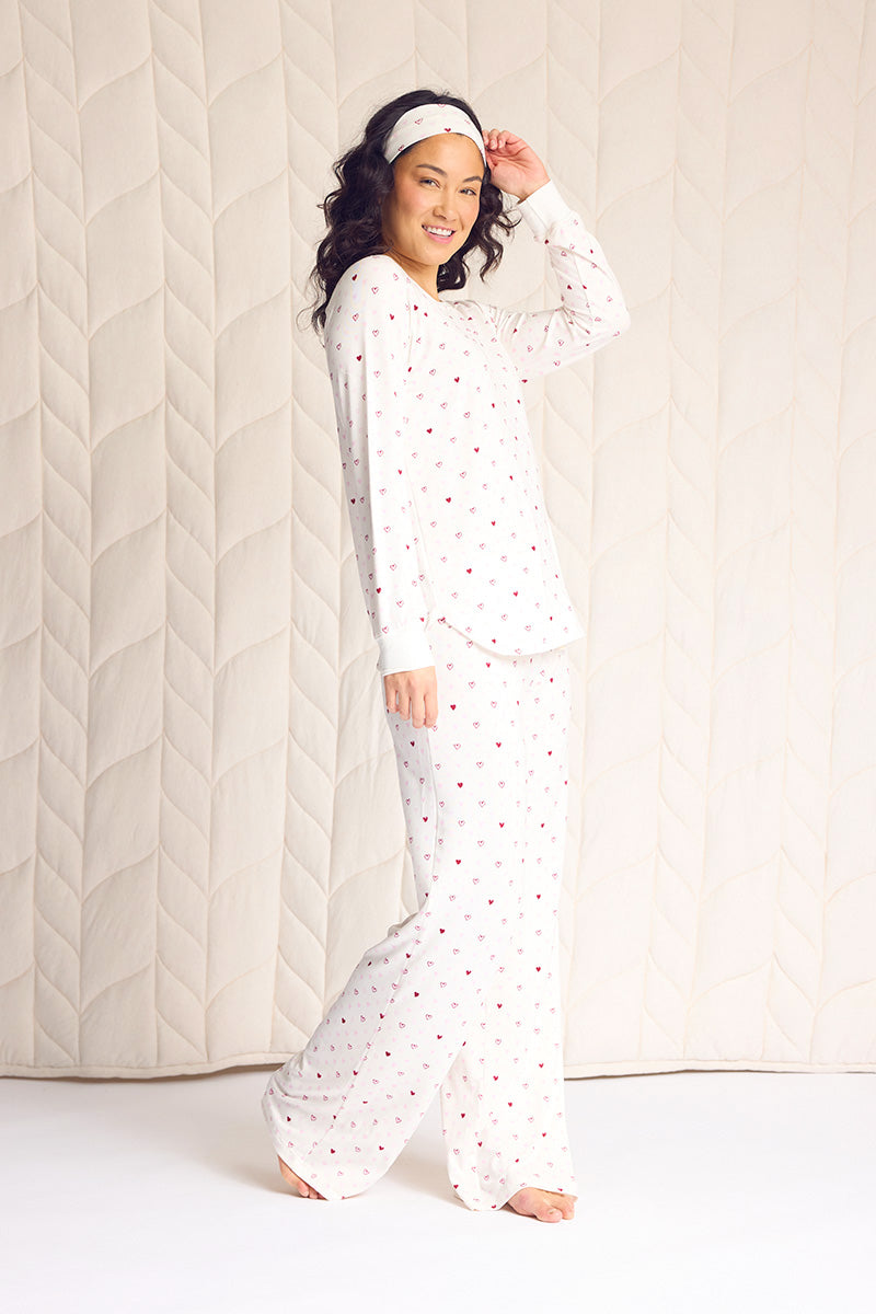 Meriko is 5'9", typically wears a size 6/8 and is wearing a size medium