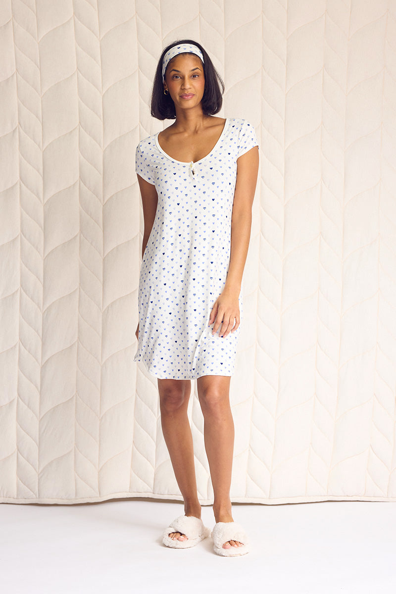 Tsanna is 5'10", typically wears a size 2 and is wearing a size small