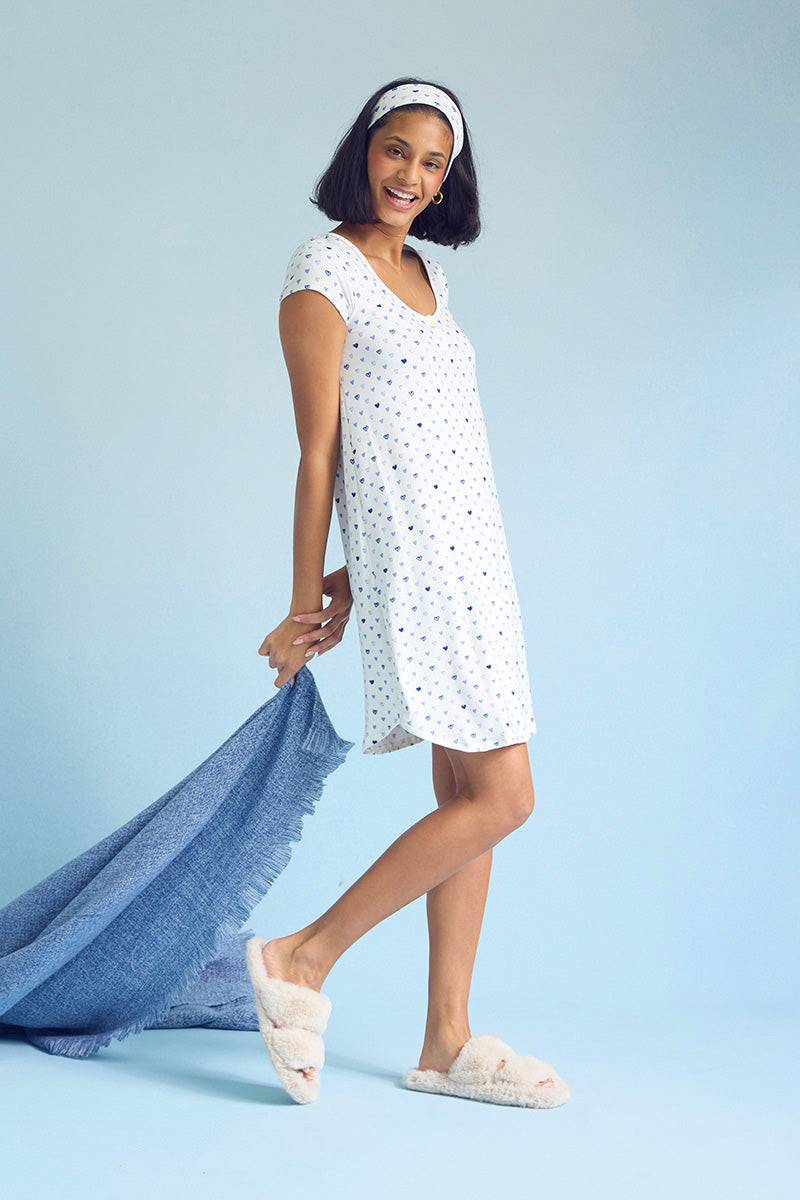 Tsanna is 5'10", typically wears a size 2 and is wearing a size small