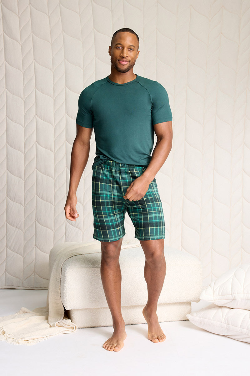 Brendan is 6'0", typically wears a size 32 pant, has a 40" chest and is wearing a size M