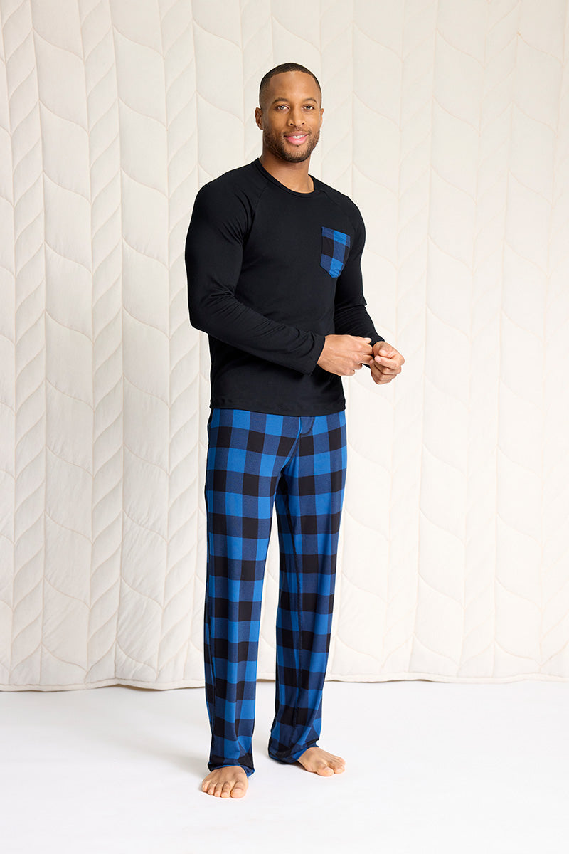 Brendan is 6'0", typically wears a size 32 pant, has a 40" chest and is wearing a size M