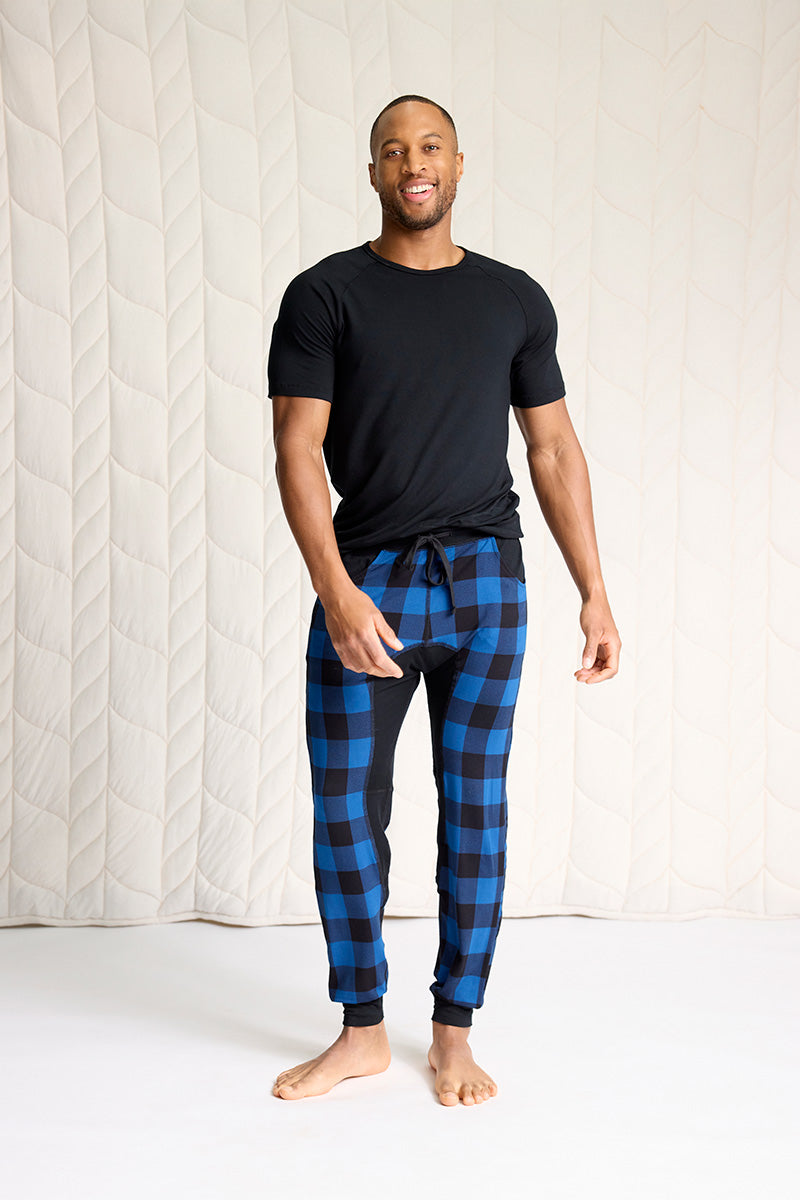 Brendan is 6'0", typically wears a size 32 pant, has a 40" chest and is wearing a size M