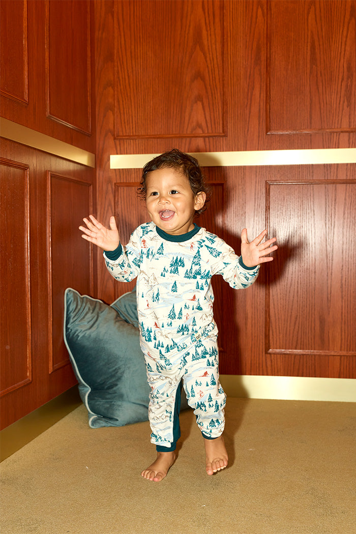 Amari is wearing a size 1/2