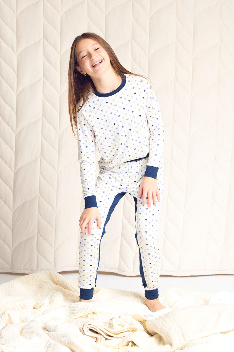 Tessa is wearing size 9/10