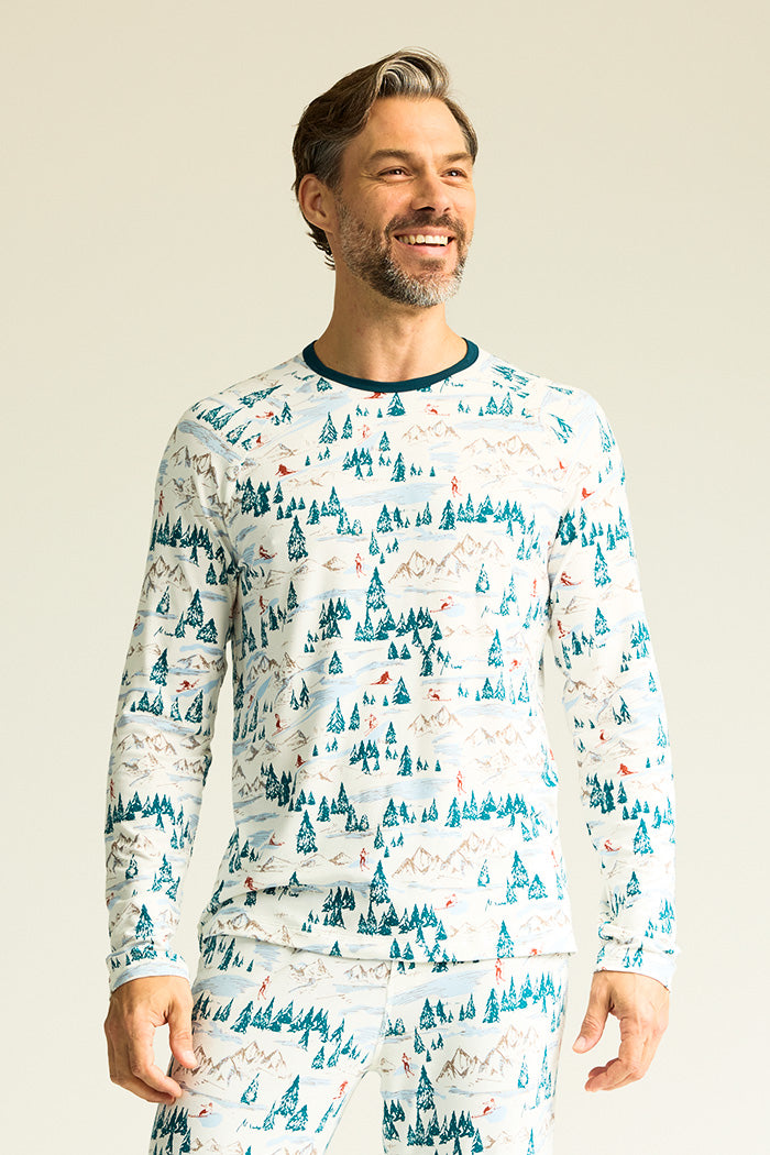 Matthew is 6'1", typically wears a size 32 pant, has a 42" chest and is wearing a size medium