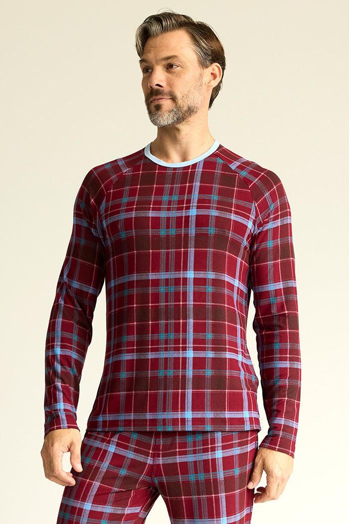 Matthew is 6'1", typically wears a size 32 pant, has a 42" chest and is wearing a size medium