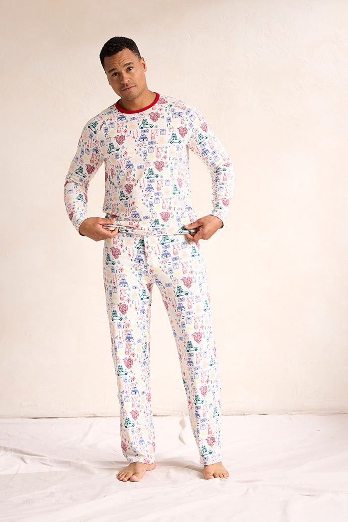 Stiver is 6'1", typically wears a size 34/36 pant, has a 42" chest, a 34" inseam and is wearing a size M