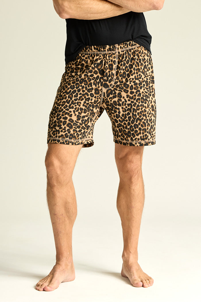 Matthew is 6'1", typically wears a size 32 pant, has a 42" chest and is wearing a size medium