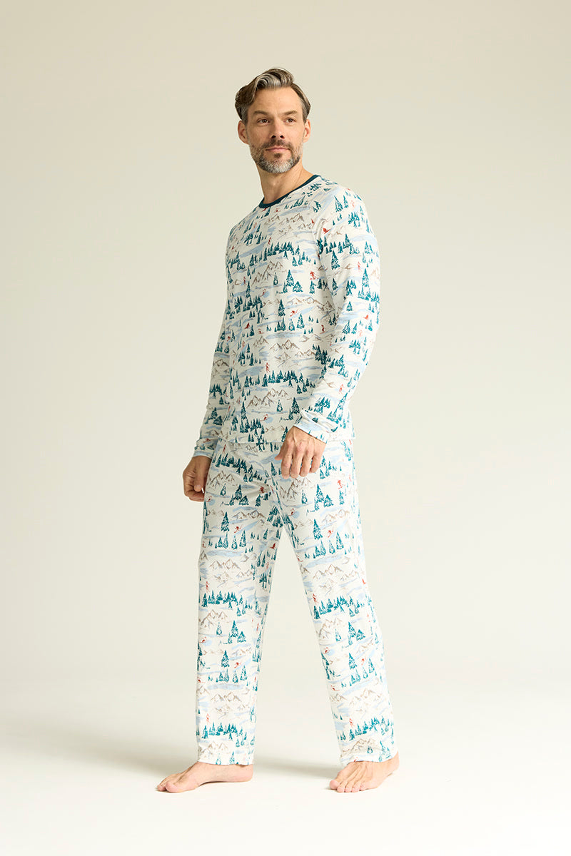 Matthew is 6'1", typically wears a size 32 pant, has a 42" chest and is wearing a size medium
