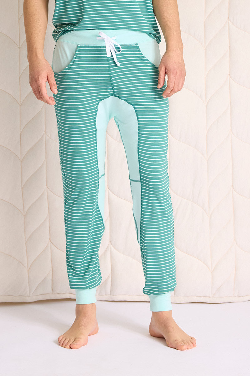 Trey is 6'2", typically wears a size 32 pant, has a 38" chest and is wearing a size medium