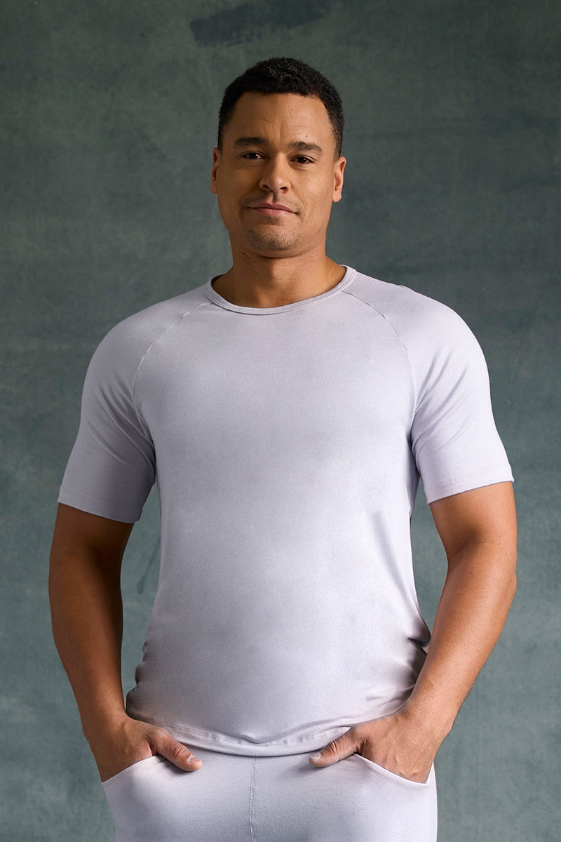 Stiver is 6'1", typically wears a size 34/36 pant, has a 42" chest, a 34" inseam and is wearing a size M