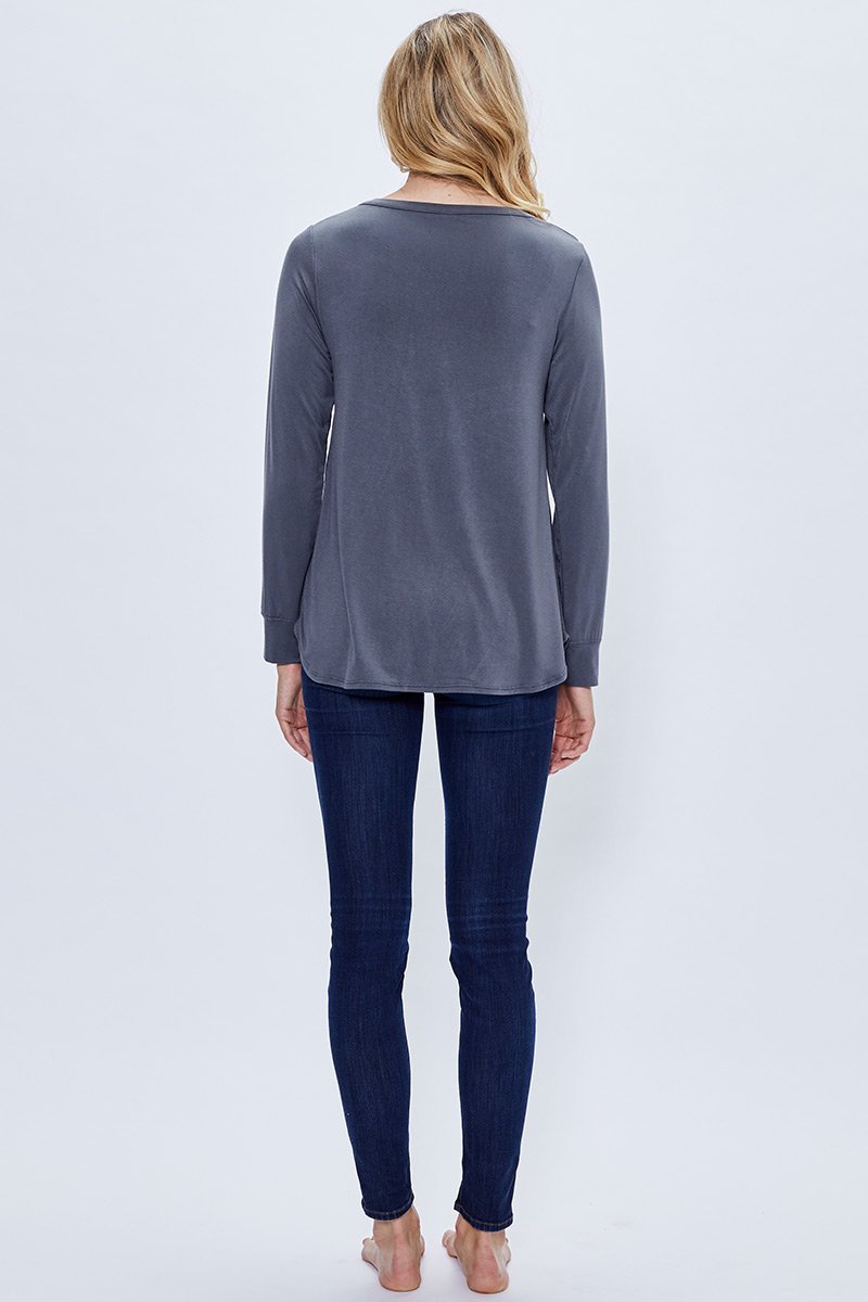 Amy is 5'10", typically wears a size 2 and is wearing a size small