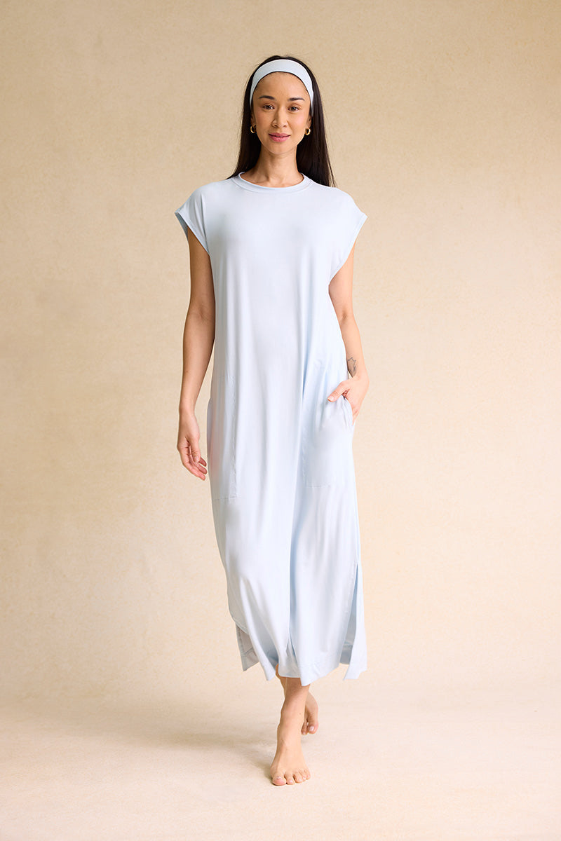 Kimberley is 5'8", typically wears a size 4 and is wearing a size small