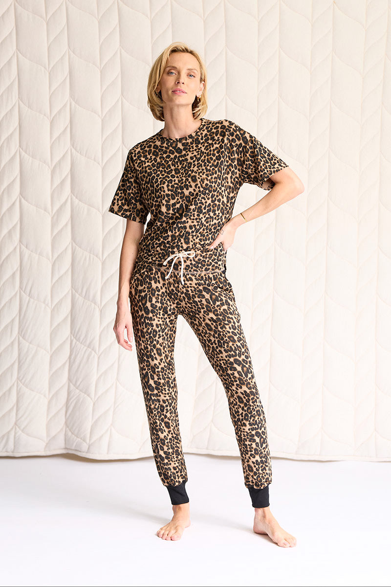 Elyse is 5'9", typically wears a size 2 and is wearing a size small