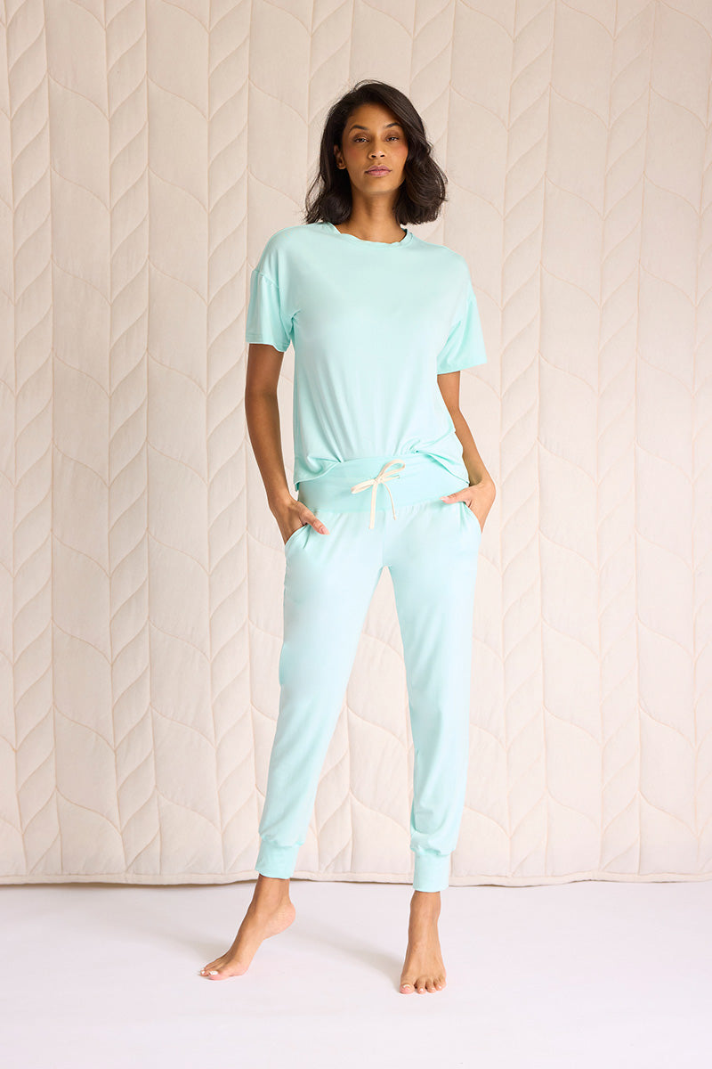 Tsanna is 5'10", typically wears a size 2 and is wearing a size small